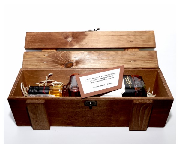 skrzynka drewniana na wino