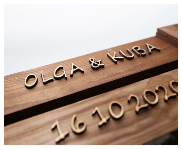 skrzynka drewniana na wino